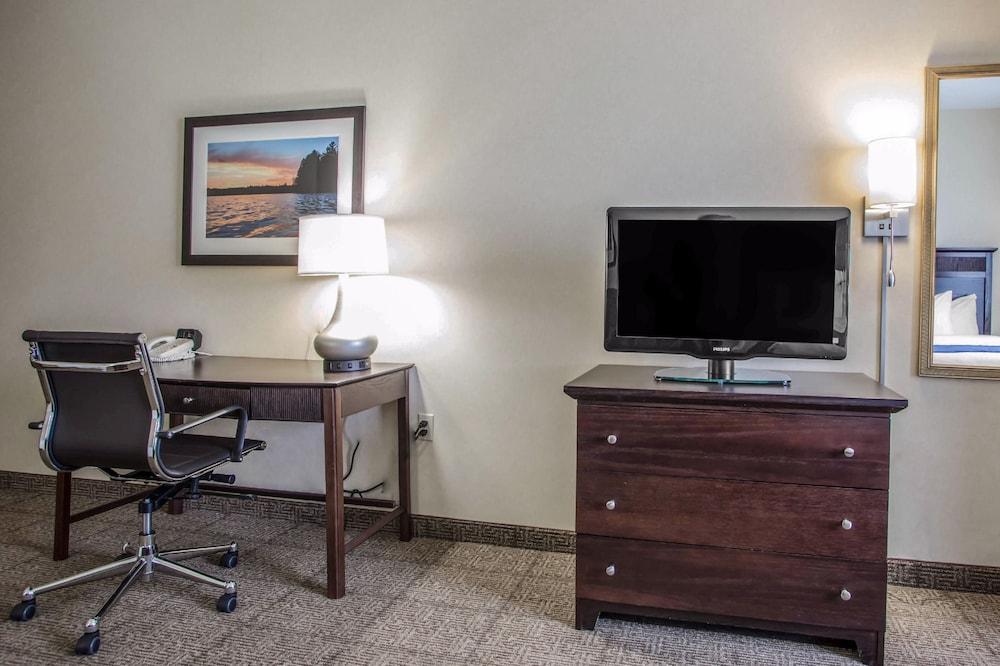 Comfort Suites Lake Geneva East Екстер'єр фото