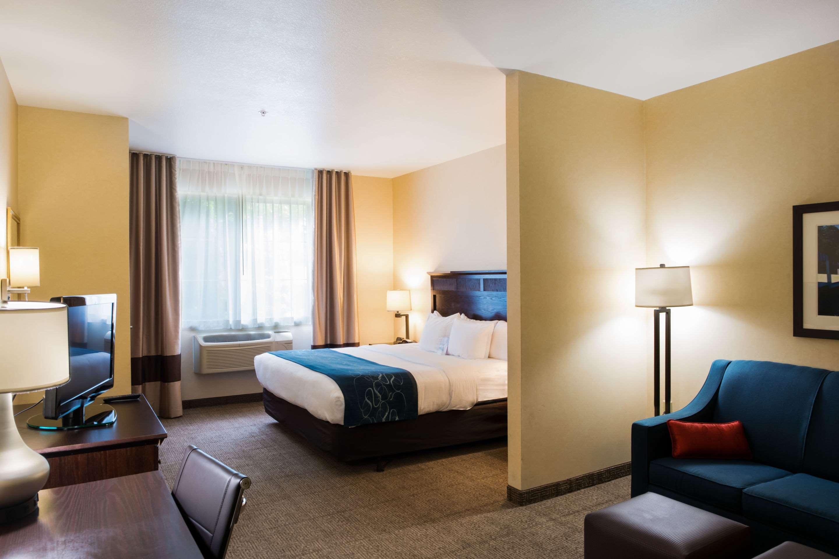 Comfort Suites Lake Geneva East Екстер'єр фото