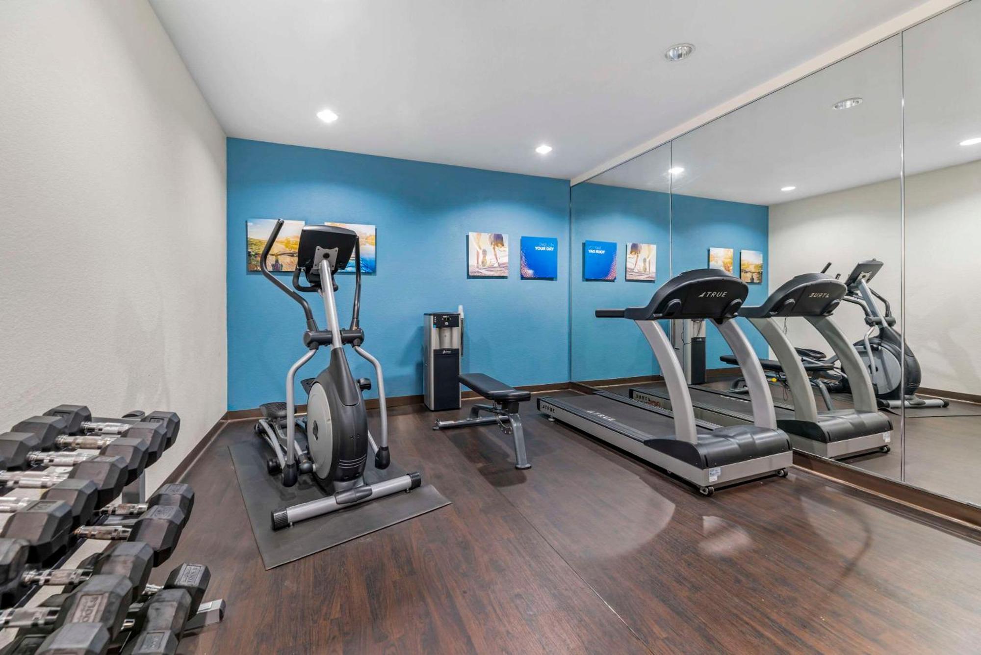 Comfort Suites Lake Geneva East Екстер'єр фото