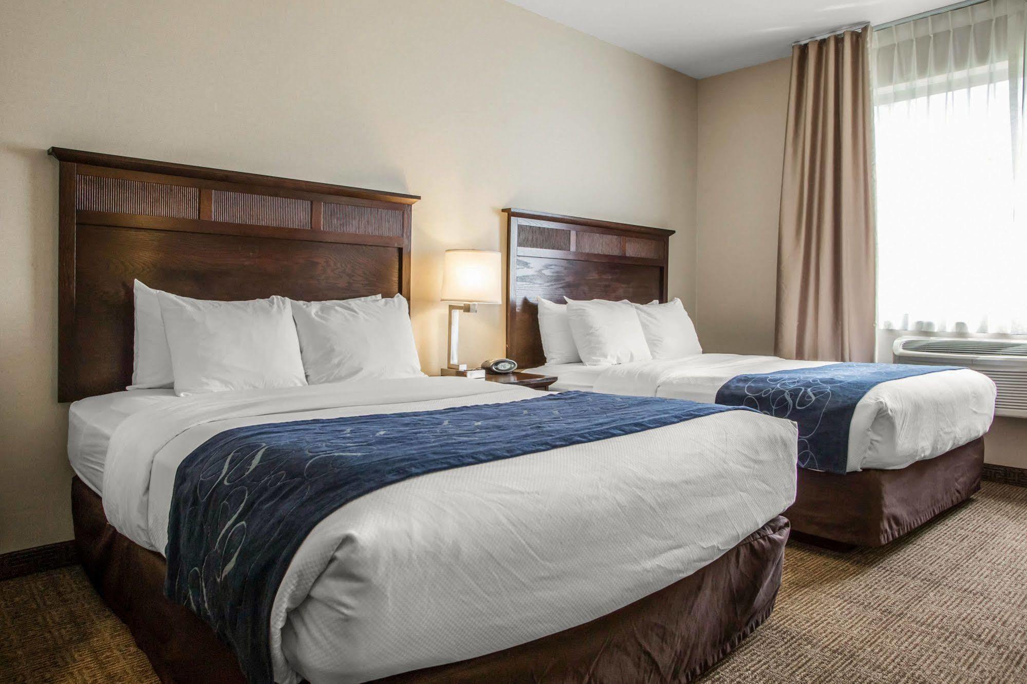 Comfort Suites Lake Geneva East Екстер'єр фото